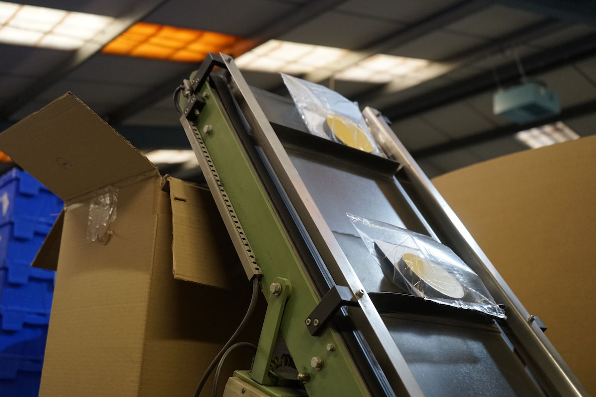 Autobagging or Hand Packing Services – Which is More Suitable?